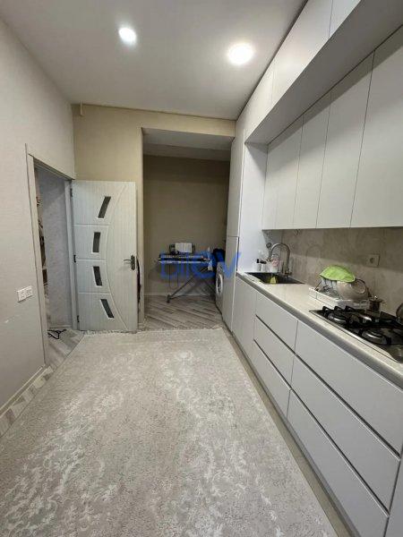 Satış 3 otaqlı Yeni Tikili bina evi  80m², Bakı