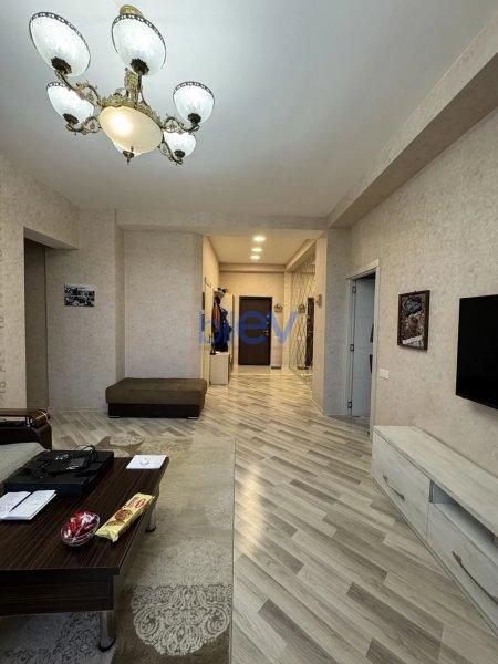 Satış 3 otaqlı Yeni Tikili bina evi  80m², Bakı