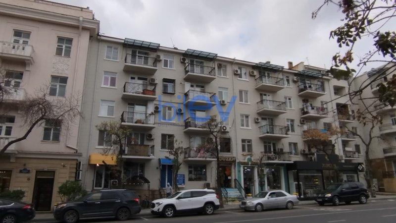 Satılır 2 otaqlı Köhnə Tikili  43m², Bakı