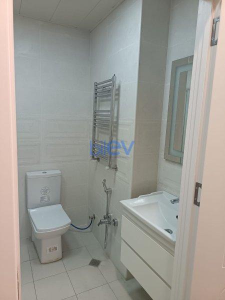 Aylıq Kirayə 3 otaqlı Yeni Tikili bina evi  95m², Bakı