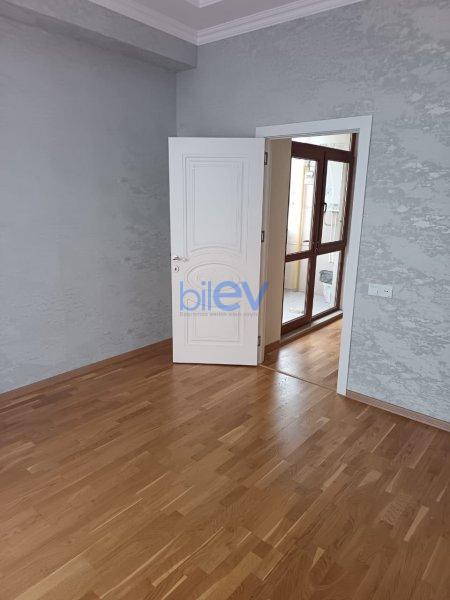 Aylıq Kirayə 3 otaqlı Yeni Tikili bina evi  95m², Bakı