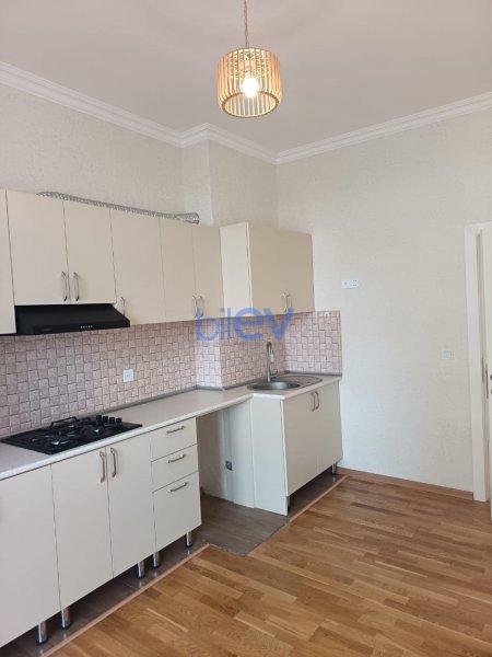 Aylıq Kirayə 3 otaqlı Yeni Tikili bina evi  95m², Bakı