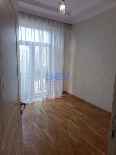 Aylıq Kirayə 3 otaqlı Yeni Tikili bina evi  95m², Bakı
