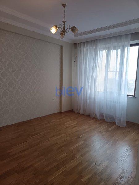Aylıq Kirayə 3 otaqlı Yeni Tikili bina evi  95m², Bakı