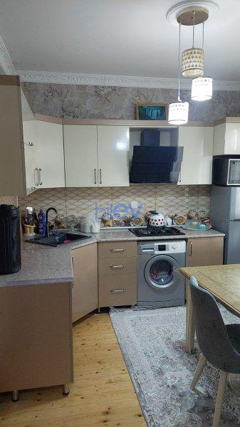 Satılır 3 otaqlı Həyət evi  2 sot m², Bakı