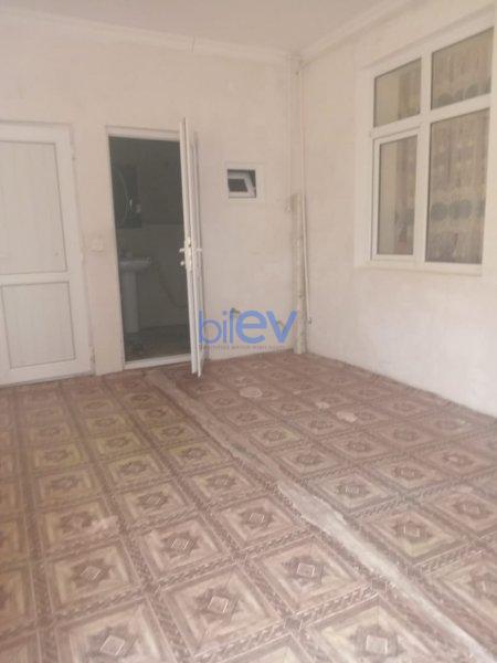 Satılır 4 otaqlı Həyət evi  2 sot m², Bakı