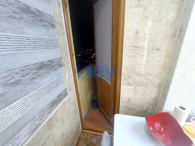 Satış 2 otaqlı Köhnə Tikili bina evi  62m², Bakı