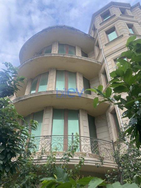 Satış 7 otaqlı Villa  1000m², Bakı