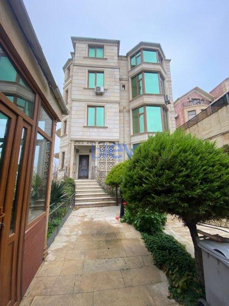 Satış 7 otaqlı Villa  1000m², Bakı