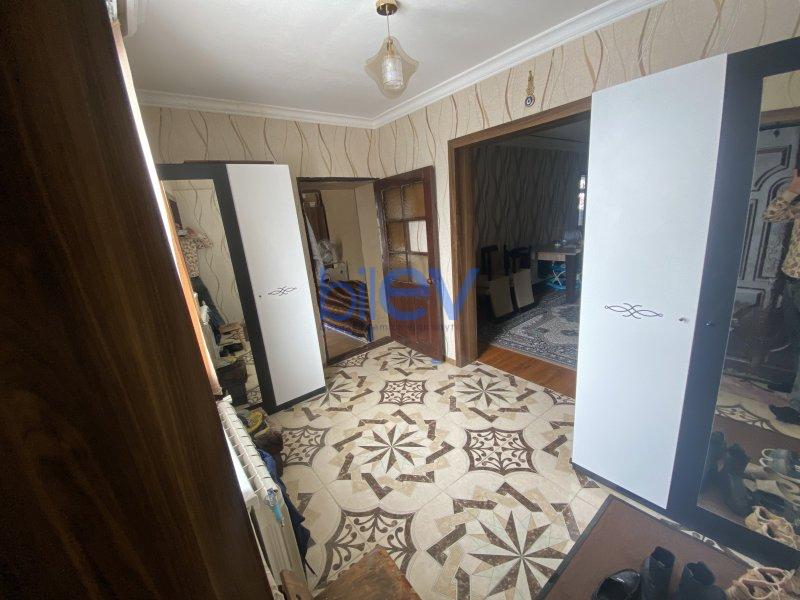 Satış 8 otaqlı Həyət evi  235m², Bakı