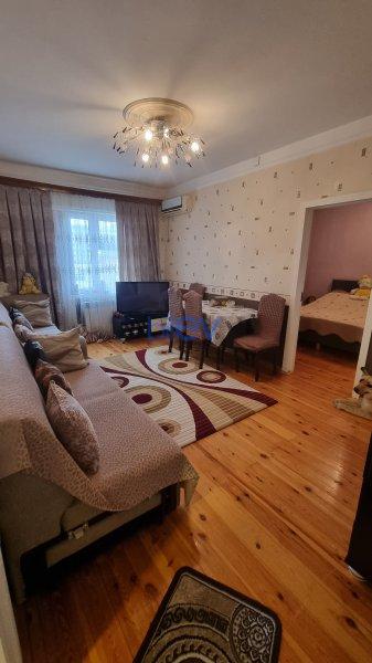 Satılır 4 otaqlı Köhnə Tikili  100m², Bakı