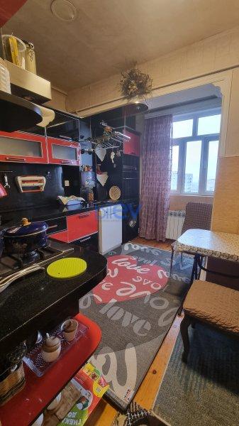 Satılır 4 otaqlı Köhnə Tikili  100m², Bakı