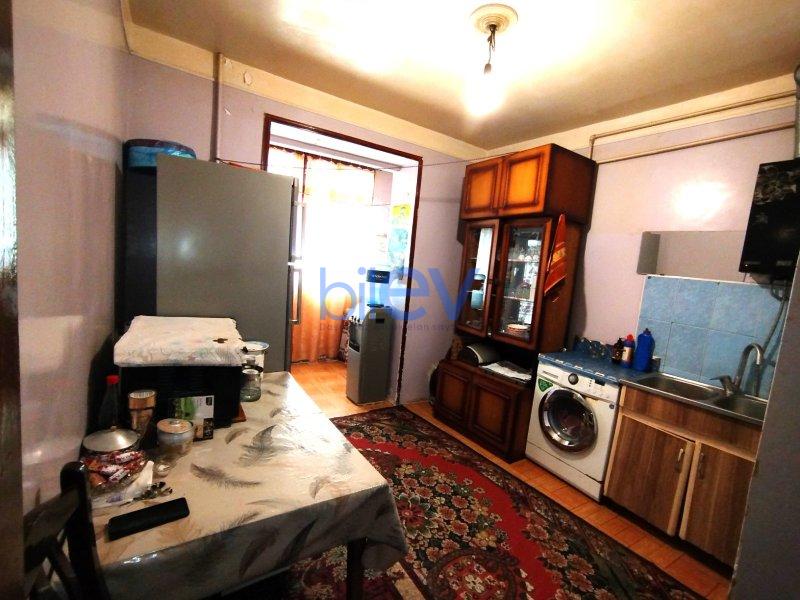 Satış 3 otaqlı Köhnə Tikili bina evi  90m², Bakı