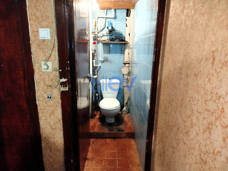 Satış 3 otaqlı Köhnə Tikili bina evi  90m², Bakı