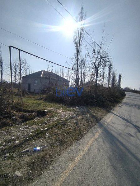Satılır 2 otaq 1 zal 1 kuxna otaqlı Yeni Tikili  17 sotun içindəm², Xaçmaz