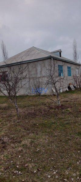 Satılır 2 otaq 1 zal 1 kuxna otaqlı Yeni Tikili  17 sotun içindəm², Xaçmaz