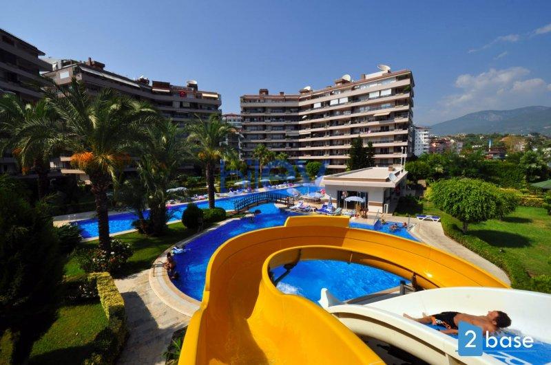 Satılır 3 otaqlı Yeni Tikili  120m², Bakı