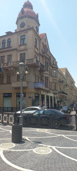 Kirayə (aylıq) 4 otaqlı Obyekt  80m², Bakı