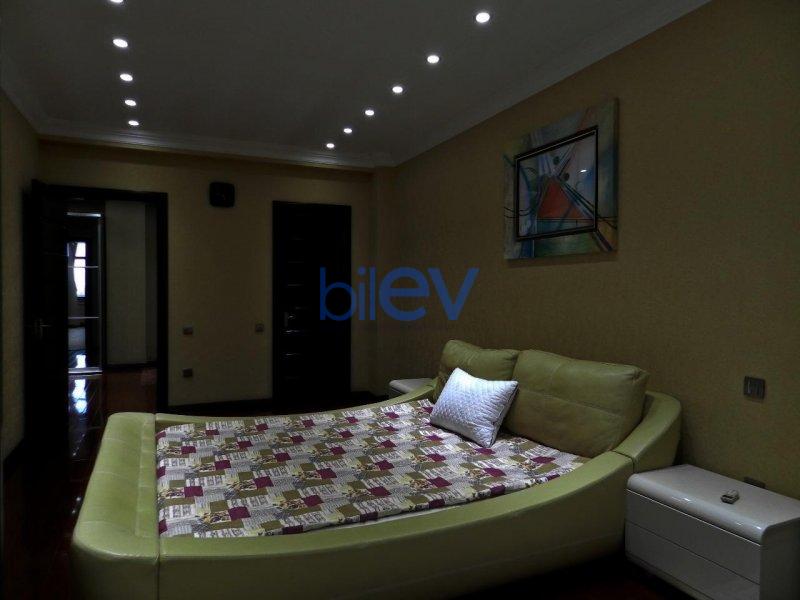 Kirayə (aylıq) 4 otaqlı Yeni Tikili  172 m², Bakı