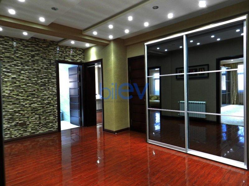 Kirayə (aylıq) 4 otaqlı Yeni Tikili  172 m², Bakı