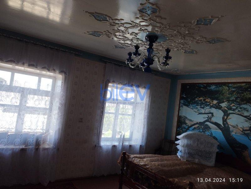 Satılır 8 otaqlı Həyət evi  240m², Qusar