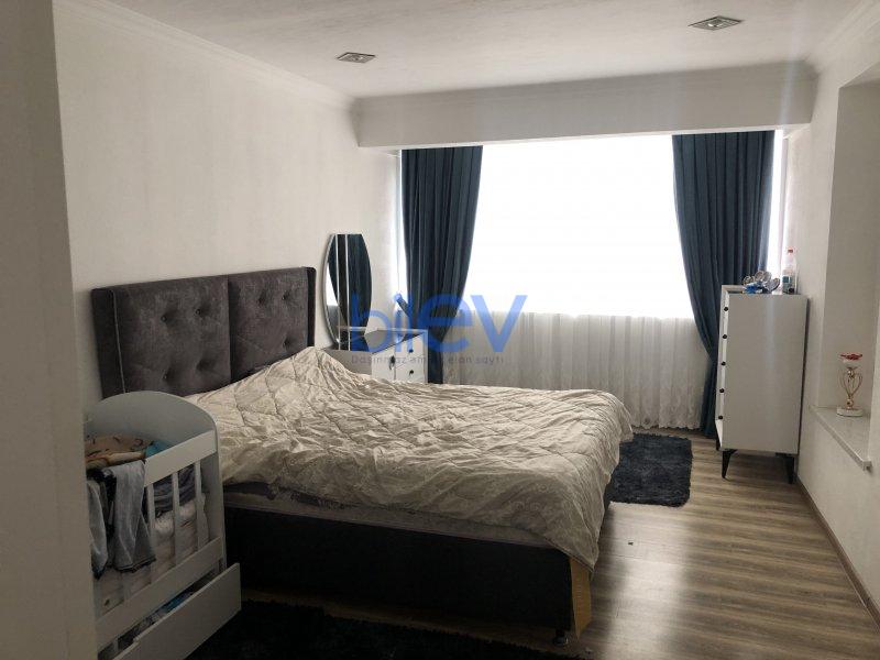 Satılır 4 otaqlı Yeni Tikili  2 sotm², Bakı