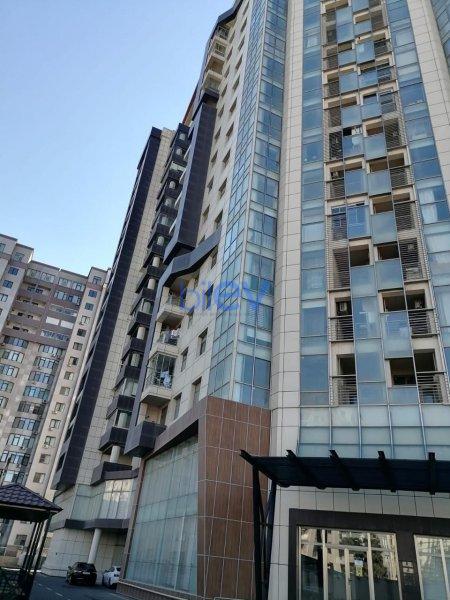 Satılır 3 otaqlı Yeni Tikili  157m², Bakı