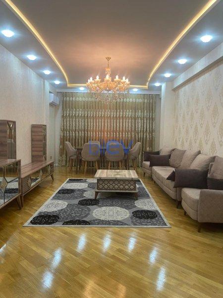 Kirayə (aylıq) 3 otaqlı Yeni Tikili  139m², Bakı