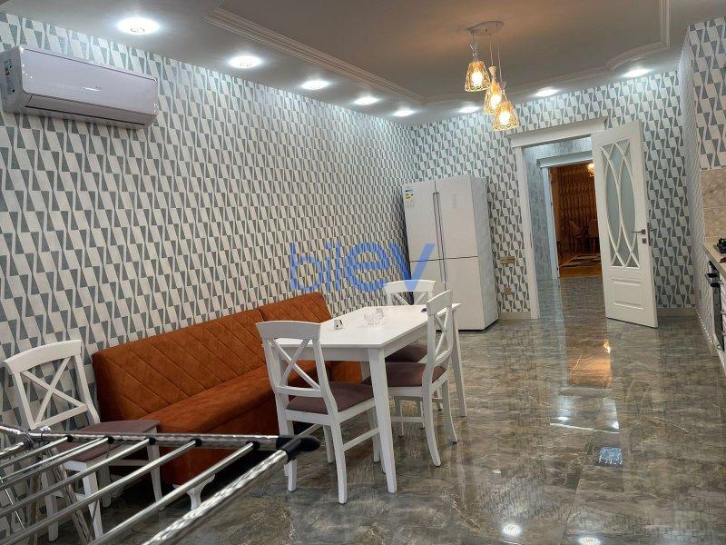 Kirayə (aylıq) 3 otaqlı Yeni Tikili  139m², Bakı
