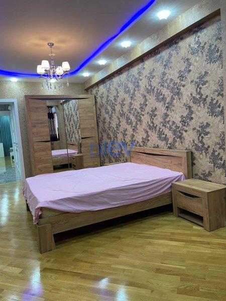 Kirayə (aylıq) 3 otaqlı Yeni Tikili  139m², Bakı