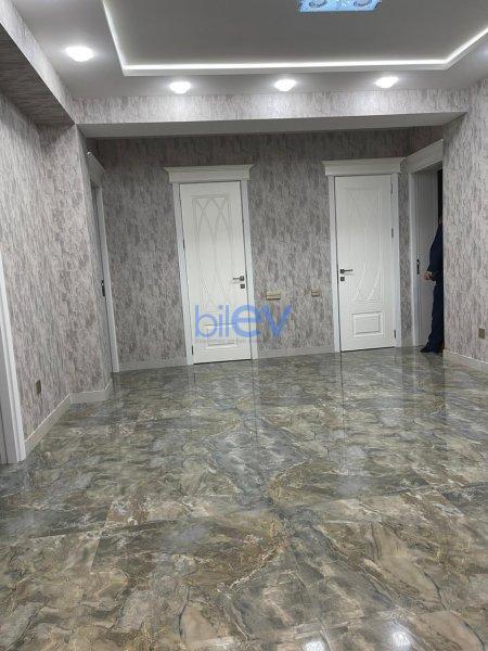 Kirayə (aylıq) 3 otaqlı Yeni Tikili  139m², Bakı