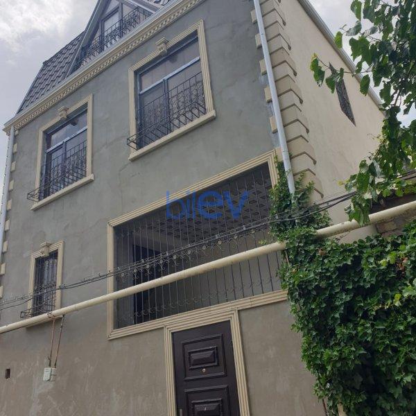 Satılır 7 otaqlı Həyət evi  220m², Bakı