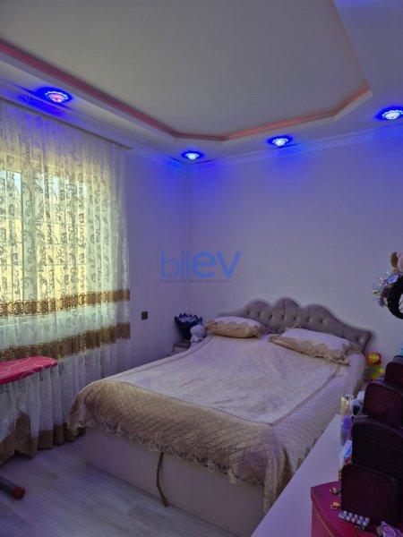 Satılır 7 otaqlı Həyət evi  220m², Bakı