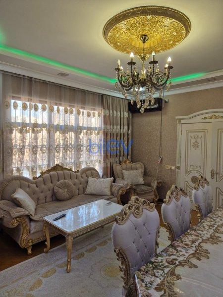 Satılır 7 otaqlı Həyət evi  220m², Bakı