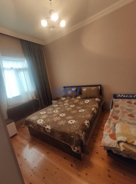 Satılır 5 otaqlı Həyət evi  200m², Bakı