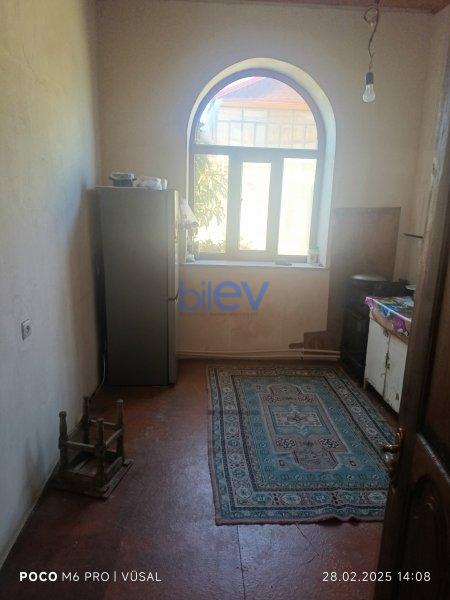 Satılır 5 otaqlı Həyət evi  6sotm², Şəmkir