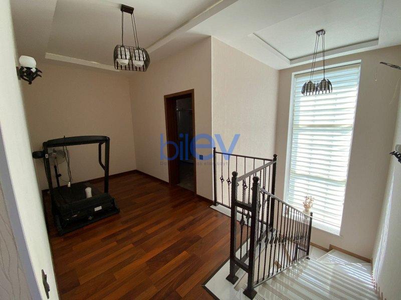 Satılır 5 otaqlı Bağ evi  9.00m², Bakı