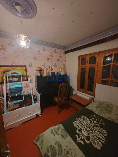 Satış 4 otaqlı Köhnə Tikili bina evi  85m², Sumqayıt