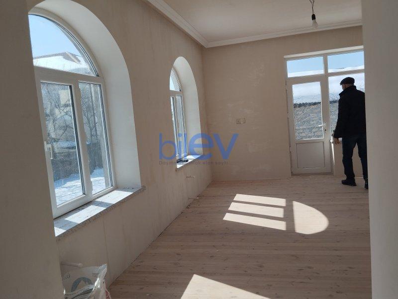 Satılır 9 otaqlı Həyət evi  6 sotm², Qəbələ