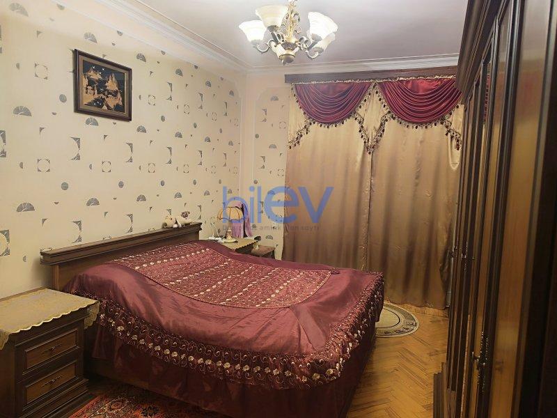 Satılır 4 otaqlı Köhnə Tikili  96.2m², Bakı
