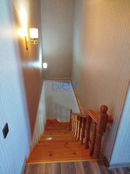 Satılır 9 otaqlı Bağ evi  300m², Bakı