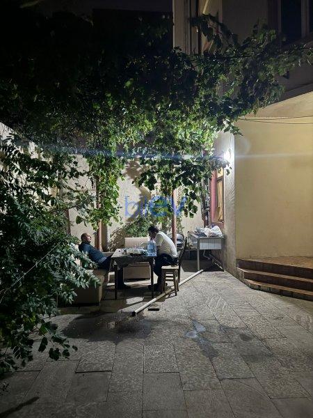 Aylıq Kirayə 4 otaqlı Həyət evi  200m², Bakı