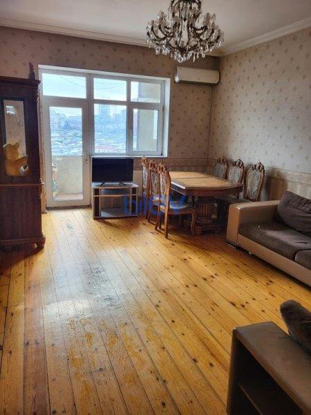 Kirayə (aylıq) 3 otaqlı Köhnə Tikili  90.00m², Bakı