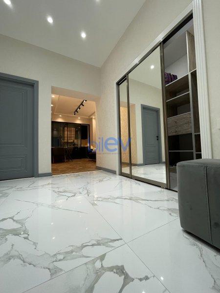 Satılır 2 otaqlı Yeni Tikili  60m², Bakı