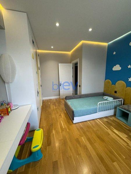 Satılır 5 otaqlı Yeni Tikili  265m², Bakı