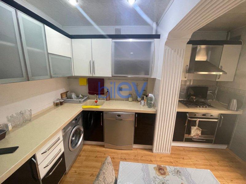 Kirayə (aylıq) 4 otaqlı Köhnə Tikili  80m², Bakı