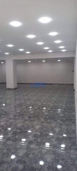 Satılır 4 otaqlı Obyekt  330m², Bakı
