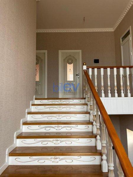 Satış 8 otaqlı Bağ evi  337m², Bakı