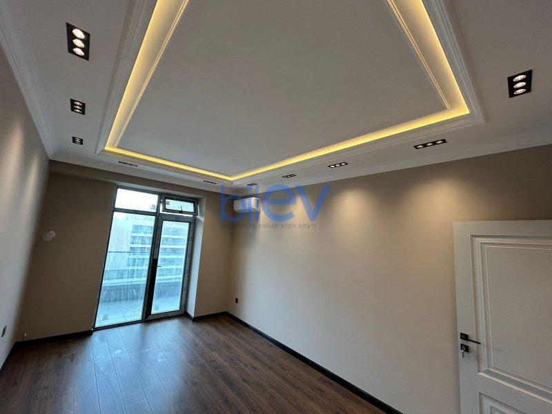 Satılır 3 otaqlı Yeni Tikili  148m², Bakı