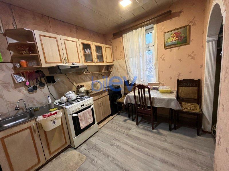Satış 3 otaqlı Köhnə Tikili bina evi  68m², Bakı